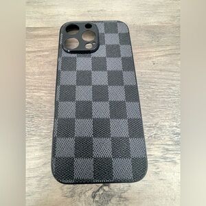 Elegant Black Checkered Phone Case 15 Pro max
